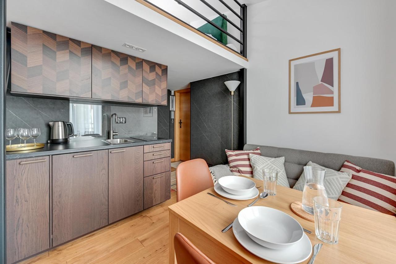 Side - Boutique House Apartment *